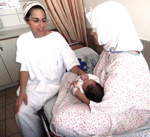 El parto en Israel de una joven siria
