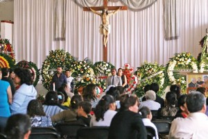 Los restos del alcalde fueron entregados a sus familiares ayer en Santa Ana Maya