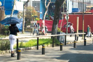 Sexoservidoras liberan v�as por romer�a