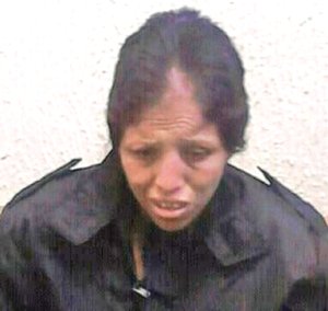 Intentan linchar a fardera en tianguis