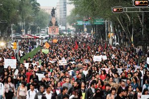 Consignan a tres por quemar �rbol