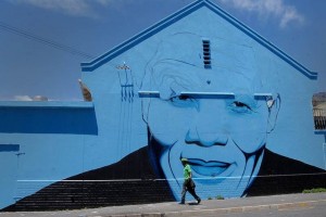 Un mural del fallecido Nelson Mandela en Ciudad del Cabo, Sudfrica