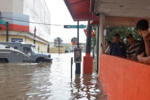 El gobernador Arturo N��ez Jim�nez dijo que ante la torrencial precipitaci�n, 