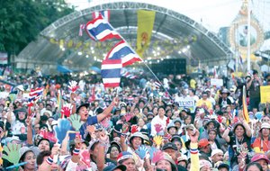 Protestas crecen en Tailandia