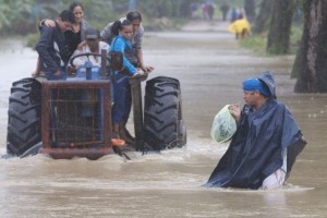M�s de un centenar de familias han sido evacuadas en Tabasco por inundaciones