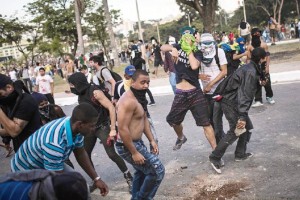 <b>Lo + del 2013.</b> Brasil: del carnaval al estallido social <b>Lo + del 2013.</b> Brasil: del carnaval al estallido social