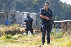 El Universal - DF - Crónica. Policías Localizan "cocina" Del Narco