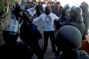 La tarde de este martes elementos del Cuerpo de Granaderos se presentaron en la direccin referida e