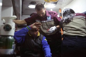 Durante la movilizacin, ambulancias del ERUM atendieron a cuatro personas lesionadas: dos policas 