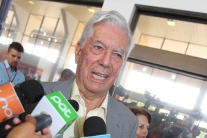 Vargas Llosa ha criticado varias veces al presidente boliviano, Evo Morales, al considerar que su Go