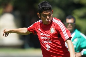 Jonathan Espericueta busca triunfar en el futbol ibrico.