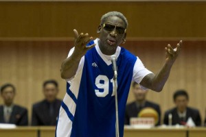 El ex jugador de baloncesto estadounidense Dennis Rodman particip hoy en un partido celebrado en Co