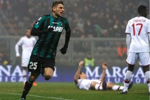 Domenico Berardi anot cuatro goles para que Sassuolo venciera al Milan.