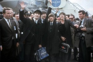 La banda britnica arribando al Aeropuerto Kennedy de Nueva York el 7 de febrero de 1964