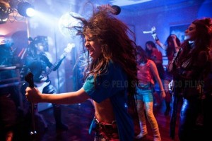 Revelan imagen del filme sobre Gloria Trevi Sofa Espinosa es la encargada de dar vida a Trevi, aunque la cantante asegura que no cedi los dere