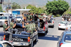 Comunitarios llegan a capital de Guerrero