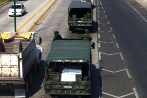 Alrededor de las 11:00 horas, elementos del Ejrcito Mexicano se desplazaron al municipio de La Uni