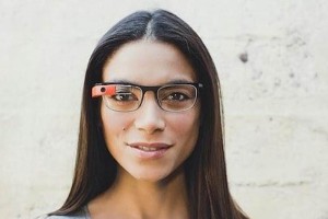 Google ha lanzado una nueva coleccin de monturas compatibles con las Google Glass en cuatro modelos
