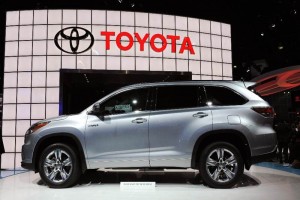 El grupo Toyota planea fabricar 10.43 millones de autos este ao, un aumento interanual de un 3 por 