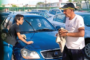 Precios de autos indignan a cubanos