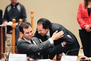 Busca IFE contacto con legisladores