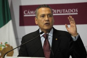 Manlio Fabio Beltrones dijo que la agenda legislativa del PRI buscar� ampliar las oportunidades de d