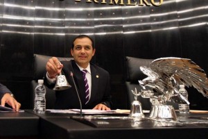 Cordero denuncia espionaje ante PGR El senador durante una sesin en la Cmara de Senadores