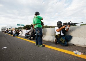 Las autodefensas cercan Apatzing�n 