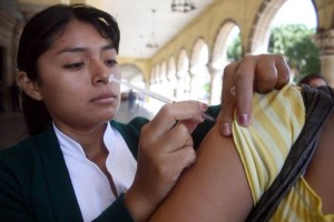 Crece 106% contagio de influenza: Salud Los casos aumentaron de 93 hasta 556 mientras que las defunciones crecieron de una a 32 en el mismo