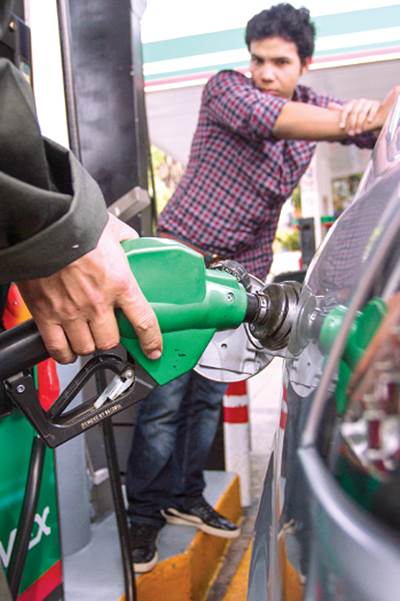 El litro de gasolina Magna cuesta 12.32 pesos