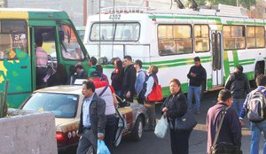 Micros provocan caos en Coyoac�n