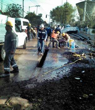 La circulacin est abierta por los carriles de extrema derecha