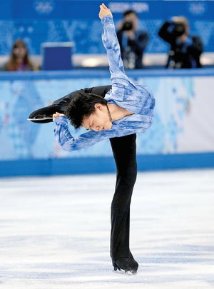 <b> Sochi 2014. </b> Japons Hanyu sorprende al anfitrin Evgeny Plushenko