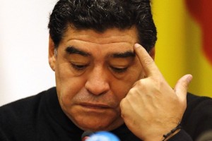 Maradona clama no ser perseguido por el fisco en Italia El ex futbolista argentino Diego Armando Maradona