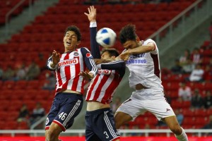 Chivas quiere sacarse la espina ante Estudiantes.