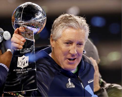 El entrenador en jefe de los Seahawks dirige a la cuarta plantilla ms joven de la NFL, con promedio