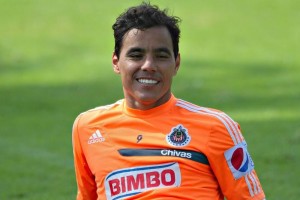 Omar Bravo asegura que el equipo trabaja para ser ms agresivo en ofensiva.