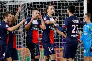 PSG sigue a la cima de Francia tras su triunfo ante Valenciennes.