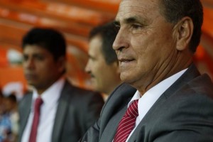 Jos Luis Real acepta la responsabilidad del mal juego en Chivas