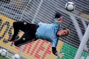 Ter Stegen ser nuevo portero del Barcelona Marc-Andr ter Stegen dejar al Borussia Mnchengladbach para ir a Barcelona.