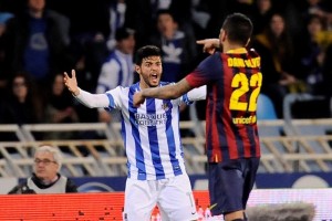 Vela se qued� muy cerca de marcar un golazo.