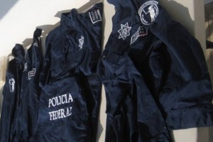 La PGR tambin localiz uniformes de la Polica Federal falsos