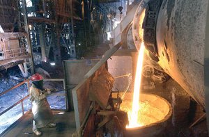 Empresas extranjeras aplazan 104 proyectos sobre miner�a