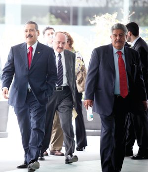 PRI y PAN prometen revisar la n�mina