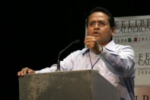 Oliva no descarta candidatura comn en PAN Juan Manuel Oliva, aspirante a la presidencia nacional del PAN, no descart la posibilidad de alcanz