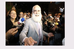 Fern�ndez de Cevallos asisti� hoy a un evento organizado por el ex presidente Calder�n