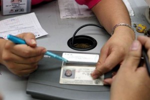 Tres entidades dominan solicitud de encriptacin: IFE El IFE inform que poco ms del 10% de los ciudadanos que acuden a tramitar su mica, piden mantener