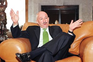 <b> Entrevista a Salinas de Gortari. </b> 