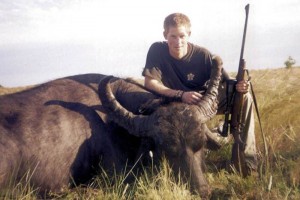 El prncipe Enrique, en noviembre de 2004, cazando en Argentina