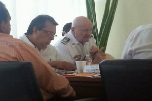 ngel Aguirre, gobernador de Guerrero, y Manuel Mondragn, comisionado nacional de Seguridad, analiz
